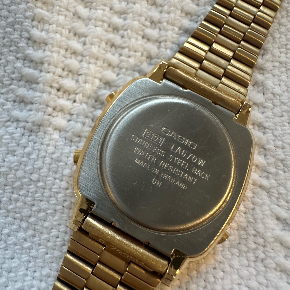 Casio Gold Women's Watch - Picture 5 of 8